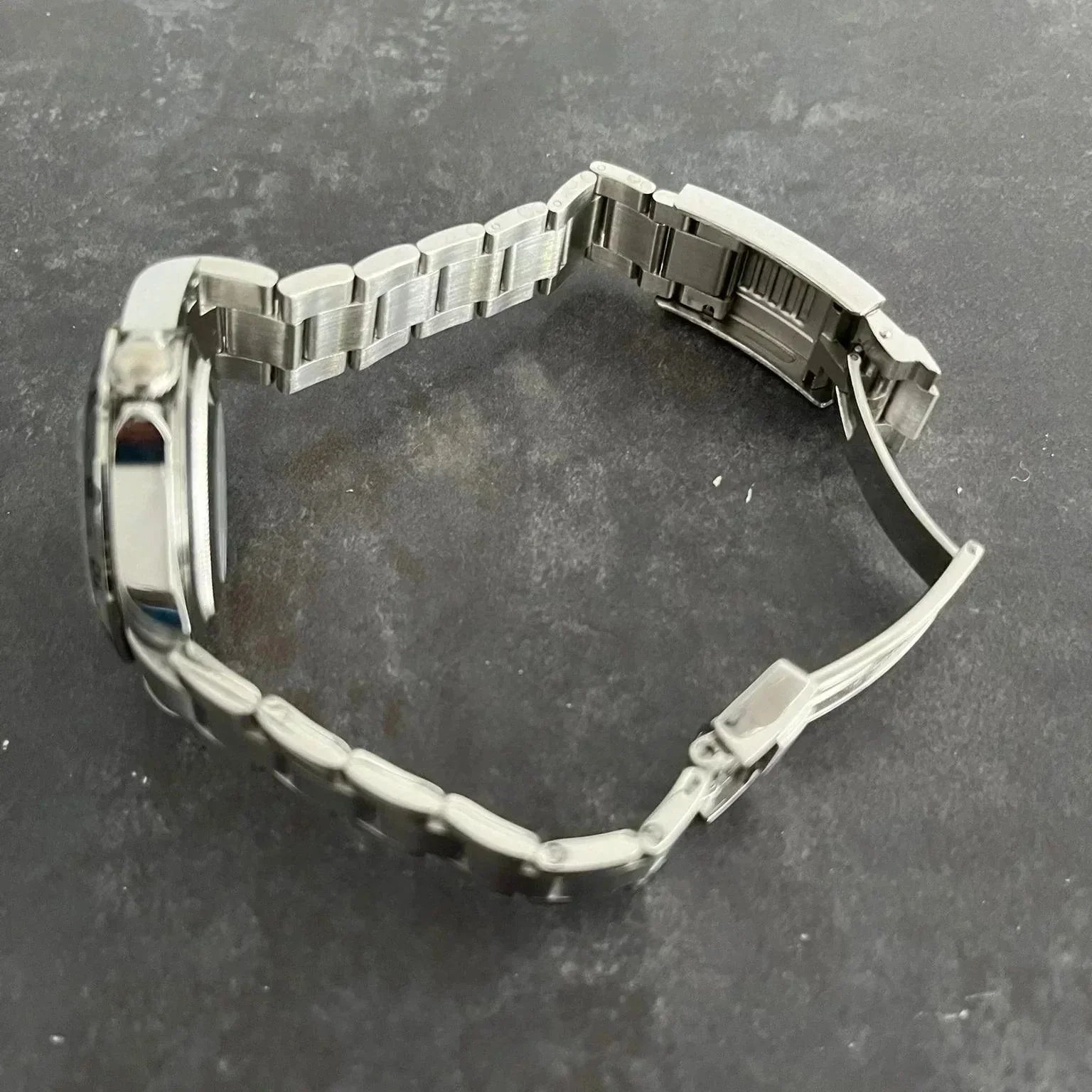 Explorer ll GMT