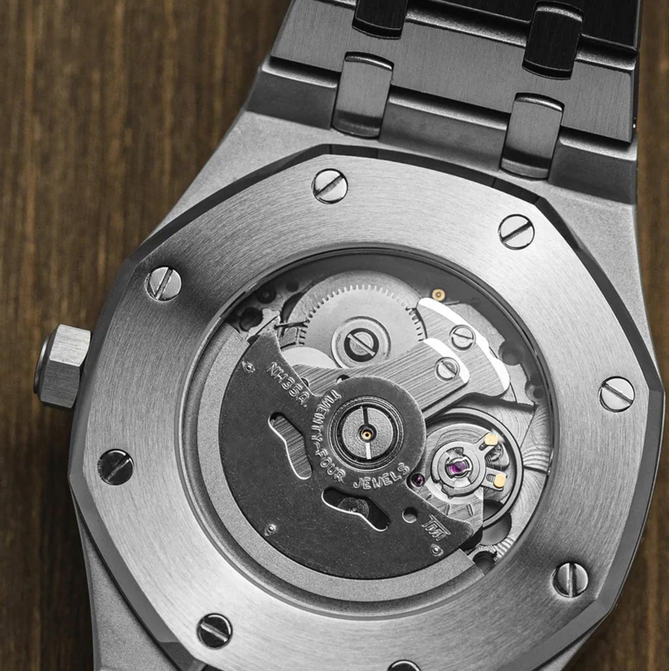 Royal Seikoak White